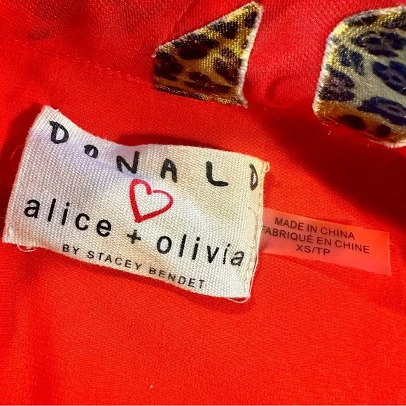 Alice + Olivia ‘Sheila’ Leopard Lips Red Burnout Tie-Neck Top Size XS ASO Kelly - Picture 4 of 16